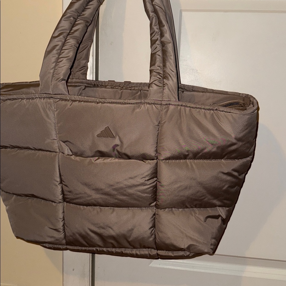 NEW Adidas women’s brown Quilted All Me 3 Tote Bag handle & zippers overnight - Picture 3 of 7